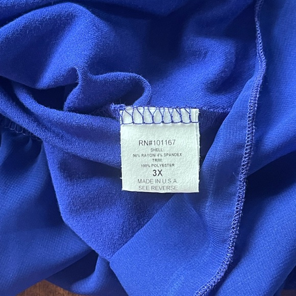 Beautiful Blue Woman’s Plus 3X Cha Cha Vente Shark Bite Hem Short Sleeve Top NWT - Picture 6 of 6
